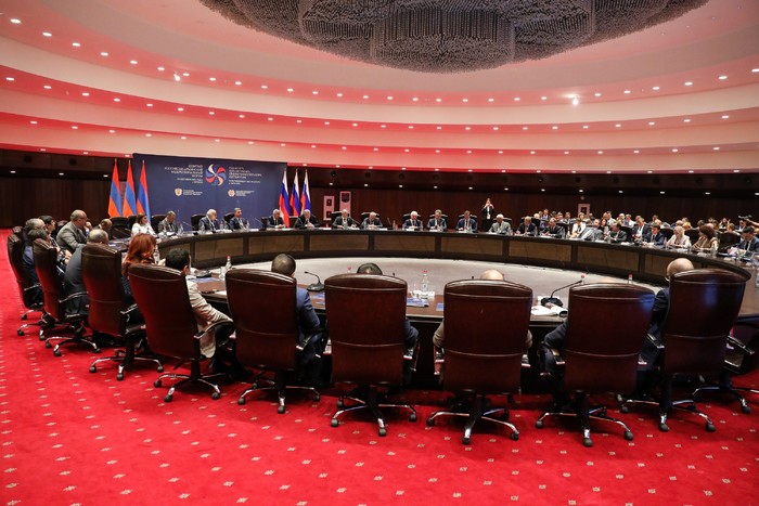 ԵՄ-ն Հայաստանին մշտապես ընտրության առաջ է կանգնեցնում՝ լինել Ռուսաստանի հետ, թե իրենց