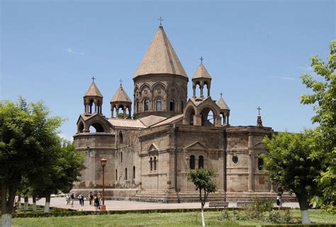 Հայ առաքելական եկեղեցին նշել է Կաթողիկե Սուրբ Էջմիածնի տոնը